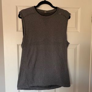** EUC MENS LULU MUSCLE TANK **